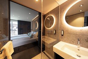 4K Hotel