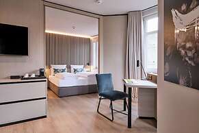 4K Hotel