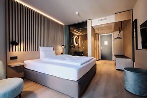 4K Hotel