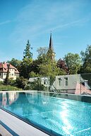 4K Hotel