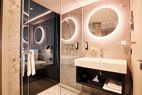4K Hotel