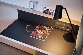 4K Hotel