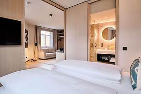 4K Hotel