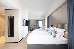 4K Hotel