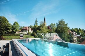 4K Hotel