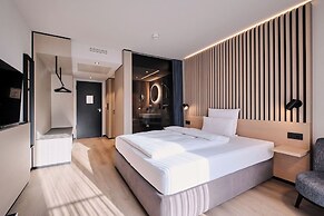 4K Hotel