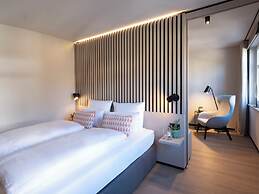 4K Hotel