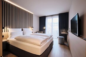4K Hotel