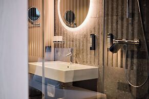 4K Hotel