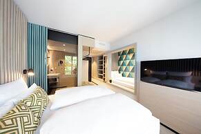 4K Hotel