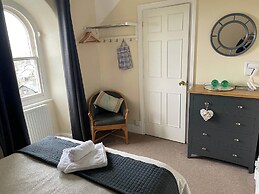Noddfa Country House