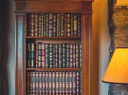 Noddfa Country House
