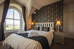 Noddfa Country House