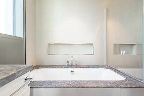 Superhost Elegant 3BR Burj Khalifa View