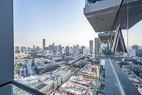 Superhost  Stylish 1BR in Bloom Tower