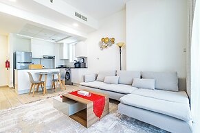 Superhost  Stylish 1BR in Bloom Tower
