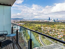 Penthouse Apartment with Rooftop Pool