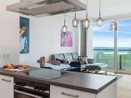 Penthouse Apartment with Rooftop Pool