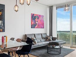 Penthouse Apartment with Rooftop Pool