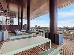 Penthouse Apartment with Rooftop Pool