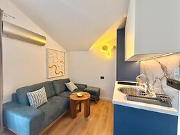 Lunamare Apartments