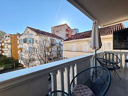 Lunamare Apartments