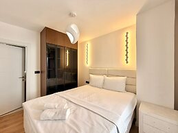 Lunamare Apartments
