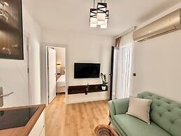 Lunamare Apartments