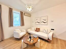 Lunamare Apartments