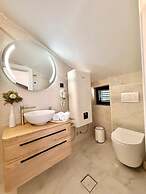 Lunamare Apartments