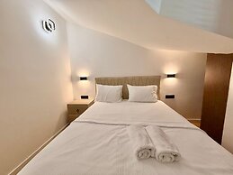 Lunamare Apartments