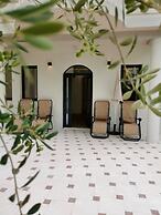 Lunamare Apartments