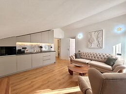 Lunamare Apartments