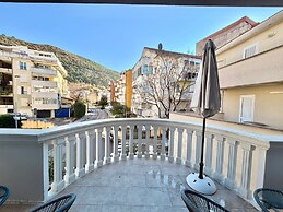 Lunamare Apartments