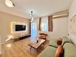 Lunamare Apartments