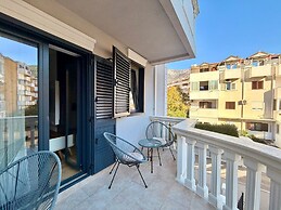 Lunamare Apartments