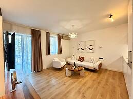 Lunamare Apartments