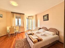 Beachfront Apartments Oaza 2