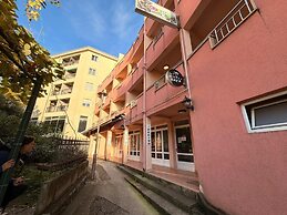 Beachfront Apartments Oaza 2