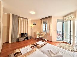 Beachfront Apartments Oaza 2