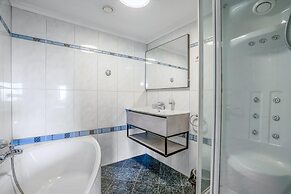 2 Person sea View Apartment With Steam Cabin