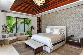 Oceans 8 Villa 6BR