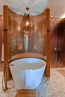 Oceans 8 Villa 6BR