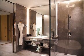K · International Hotel