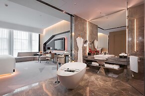 K · International Hotel