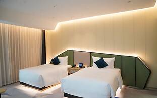 K · International Hotel