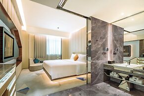 K · International Hotel
