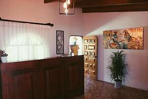 Hacienda Escondida