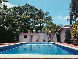 Hacienda Escondida