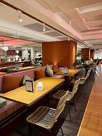 Via Garden Hotel